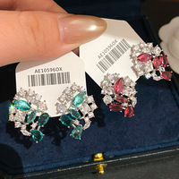 Luxuriöse Hochwertige Glänzende Bunte Zirkon-Blumen 18k Silberbeschichtete Messing-Ohrstecker Damenschmuck Modische Ohrstecker