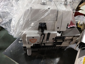 Máquina de Coser Industrial Overlock de Alta Velocidad DT757F de 5 Hilos - Product Image 3