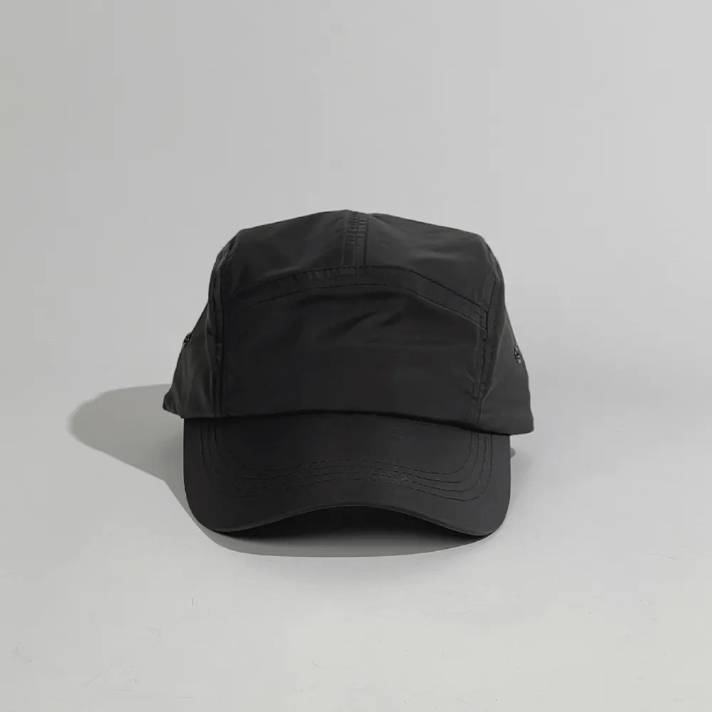 Großhandel individuelles Design Ihres eigenen Logos hochwertige flache 5-Panel-Flachrand-Gitter-Schnappback-Campingmütze Laufmütze schnell trocknende Campmütze