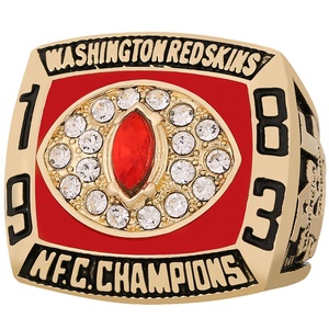 Anelli del Campionato 1983 dei Washington Redskins, Gioielli Classici di Football Americano in Lega di Zinco Placcata Oro con Scatola in Legno - Product Image 2
