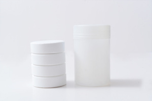 Tablettes de <span class=keywords><strong>chlore</strong></span> pour piscines, 3 pouces, pureté 99%, libération lente, livraison rapide, en fûts en plastique - Product Image 5