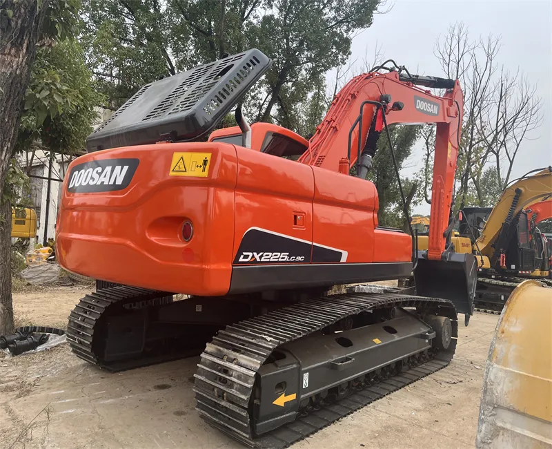 Heißer Verkauf guter Zustand Made in Korea Weniger Stunden 22 Tonnen Doosan Dx 225 Lc Doosan 225 gebrauchter Bagger Zum Verkauf