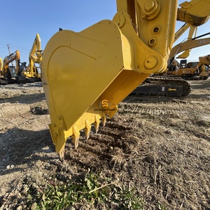 Excavadora de cadenas KOMATSU PC210LC usada de 21 toneladas en excelentes condiciones, perfecta para excavaciones pesadas y proyectos de infraestructura. - Product Image 2