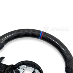 Volant chauffant à vibrations en fibre de carbone pour BMW Série F (F30 F10 F32 F20 F36 F22 M4 F82 X5 F15 F80 M3 E90 E70) - Product Image 5