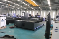 Machine de découpe laser CNC pour métaux avec autofocus, système de contrôle Cypcut, rail de guidage Hiwin, prise en charge PLT/AI, haute efficacité