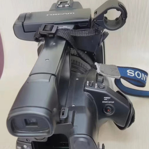 กล้องวิดีโอระดับมืออาชีพ Sony HXR-NX100 Full HD NXCAM - Product Image 1