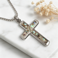 Collier en acier inoxydable Tizti avec pendentif crucifix incrusté de coquille d'ormeau et chaîne, bijoux de mode pour hommes, vente en gros