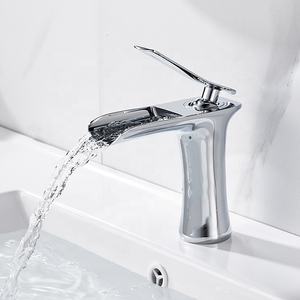 Mélangeur de robinet de <span class=keywords><strong>lavabo</strong></span> de salle de bains cascade en laiton à levier unique de haute qualité - Product Image 2