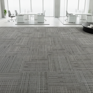 Selbstklebende Polypropylen-Teppichfliesen mit Schlingenflor, Moderne Gestreifte Gepolsterte Waschbare Teppichfliesen für Büroböden - Product Image 1