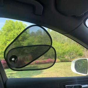 Parasol de malla para ventana lateral de coche con ventosa, aislamiento térmico, protección UV, no bloquea la vista, parasol universal para techo solar - Product Image 1