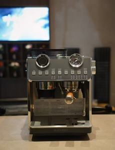 <span class=keywords><strong>เครื่อง</strong></span>ชง<span class=keywords><strong>กาแฟ</strong></span>กึ่งอัตโนมัติสำหรับใช้ใน<span class=keywords><strong>บ้าน</strong></span> LS-905<span class=keywords><strong>เครื่อง</strong></span>บดไฟฟ้าแหล่งพลังงาน EU/US ปลั๊กแบบพกพาและสำหรับโรงแรม - Product Image 4