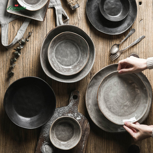 Service de vaisselle rustique en grès naturel, fait main, émaillé au four, assiettes et bols en céramique, logo personnalisé pour restaurant, maison et traiteur - Product Image 4