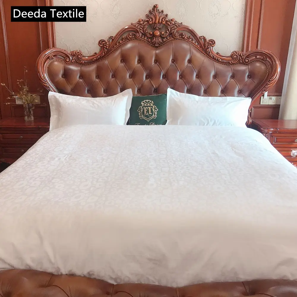 Deeda फैक्टरी 300tc सादा सफेद होटल तौलिया और चादरें
