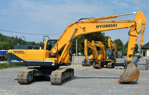 Excavatrice sur chenilles d'occasion Hyundai 220lc-9s d'origine coréenne, moteur Yanmar, pompe à engrenages, roulement, haute efficacité, bon état, vente - Product Image 3