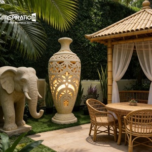 Lampada in Pietra Ricostruita Anticata per Villaggi e Giardini, Lampada in Arenaria Artificiale Intagliata, Luce Decorativa per Sentieri - Product Image 1