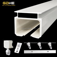 Rail de rideau pliable en S en gros d'usine, rail de rideau à plis ondulés en alliage d'aluminium avec barre silencieuse en PVC pour la décoration de la maison et des hôtels