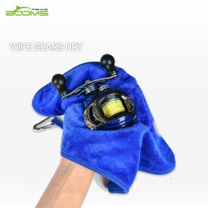 Toalla de Microfibra de 3 Piezas de 14x12 Pulgadas con Clip para Pesca B0T, para Limpieza de Señuelos y Equipo en Agua Salada/Agua Dulce - Product Image 4