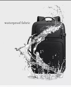 Sacs à dos d'affaires OEM en nylon de luxe pour hommes sac à dos léger et étanche USB intelligent pour ordinateur portable sac avec logo mochilas - Product Image 3