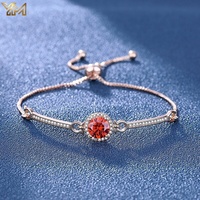 Bracelet réglable en or blanc 14 carats avec moissanite carrée, motif trèfle à quatre feuilles, et breloque, style tennis solitaire en oxyde de zirconium