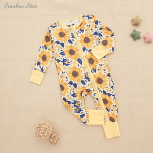 Combinaison pour bébé garçon et fille avec fermeture éclair à deux voies sur le devant Mitaines Footie Bamboo Baby Romper Set - Product Image 5