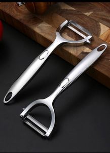 Utensilios de Cocina Multifuncionales Plateados, Pelador de Aluminio, Cuchillo de Cocina de Acero Inoxidable con Mango Ergonómico, Ecológico - Product Image 6