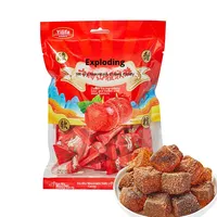 Bonbons mous aubépine avec saveur fruitée pâte à six ingrédients collations de loisirs dans un sac en vrac