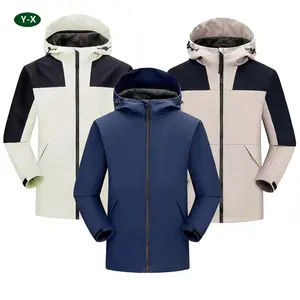 Özel spor Softshell özel yansıtıcı şerit cep kapşonlu rüzgarlık spor açık su geçirmez ceketler