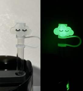 Cubierta Luminosa Personalizada para Pajitas de Vasos Stanley de 30 y 40 oz, Brilla en la Oscuridad, Lindos Protectores de Silicona para Pajitas - Product Image 4