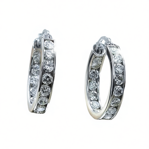 Orecchini a Cerchio in Oro Bianco Argento 925 con Cristalli e Strass Incastonati, Classici per l'Uso Quotidiano Femminile - Product Image 1