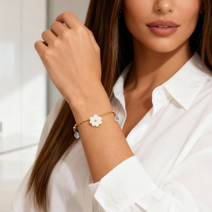 Flower Charm <b>Bracelet</b> 18k Gold Plated With <b>Shell</b> And Zircon Pendant For Women Everyday Wear - Product Image 1
