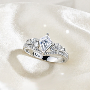 Proveedor Mayorista de Joyería Personalizada de Fábrica, Anillo de Plata de Ley 925 con Zirconia en Forma de Cometa para Mujer, Bañado en Rodio, para Fiesta de Compromiso - Product Image 3