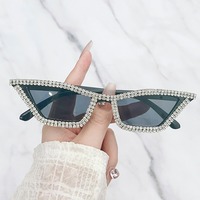 Mode rétro oeil de chat lunettes de soleil Vintage strass Triangle cadre personnalité fête lunettes de soleil femmes hommes lunettes de soleil lunettes