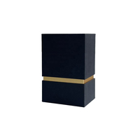 Boîte cadeau rigide noire de luxe avec couvercle et base, intérieur doré, emballage en carton pour bijoux, parfum, bougie, utilisation de marque