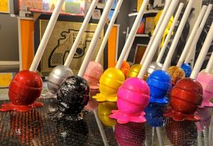 Màu Sắc Kẹo Lollipop Tượng Sucette Điêu Khắc <span class=keywords><strong>Lolly</strong></span> Đồ Trang Trí Sợi Thủy Tinh Nhựa Nghệ Thuật Trang Trí Tan Chảy Lollipop Điêu Khắc - Product Image 4