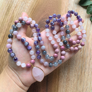 สร้อยมาลาถักมือ <span class=keywords><strong>108</strong></span> เม็ด, โรสควอตซ์, อเมทิสต์, โรโดไนต์, จาปา มาลา, สำหรับการทำสมาธิ, คริสตัลบำบัด, ของขวัญสำหรับโยคะและการสวดมนต์ - Product Image 3