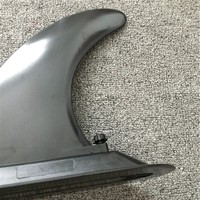 Grande planche de surf de 8 pouces avec aileron de queue fendu en PVC et vis à main Accessoires de jeu d'eau pour les surfeurs intermédiaires