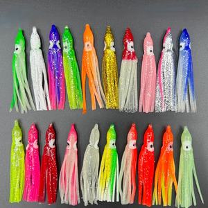 Cores aleatórias 100pcs Octopus Squid Saia Iscas Luminous Octopus Saia Trolling Água salgada Soft Squid Isca para iscas de pesca - Product Image 1