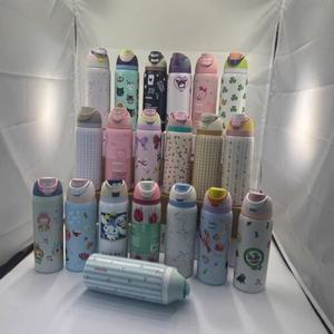 Botella de Agua Térmica de Acero Inoxidable SS304 con Doble Asa Deportiva, Aislada al Vacío, Libre de BPA, Certificada por LFGB y CE - Product Image 4