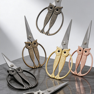 กรรไกรอเนกประสงค์สแตนเลสทนทาน - เหมาะสำหรับสำนักงาน งานฝีมือ งานปัก และการตัดกระดูกไก่ - Product Image 4