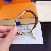 Nouveauté 2026 – Bracelet de luxe personnalisé de haute qualité pour femmes, design de reçus, bracelets de marques de mode, cadeaux pour hommes