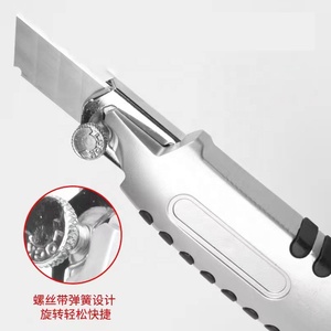 Couteau utilitaire multifonction de haute qualité avec lame en acier et poignée en caoutchouc, changement de lame par bouton-poussoir, personnalisable OEM - Product Image 3