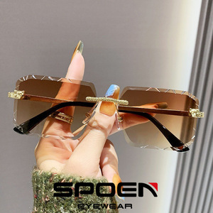 Lunettes de soleil carrées sans monture, verres dégradés, protection UV400, style rétro, unisexe, protection solaire adulte 2025 - Product Image 4