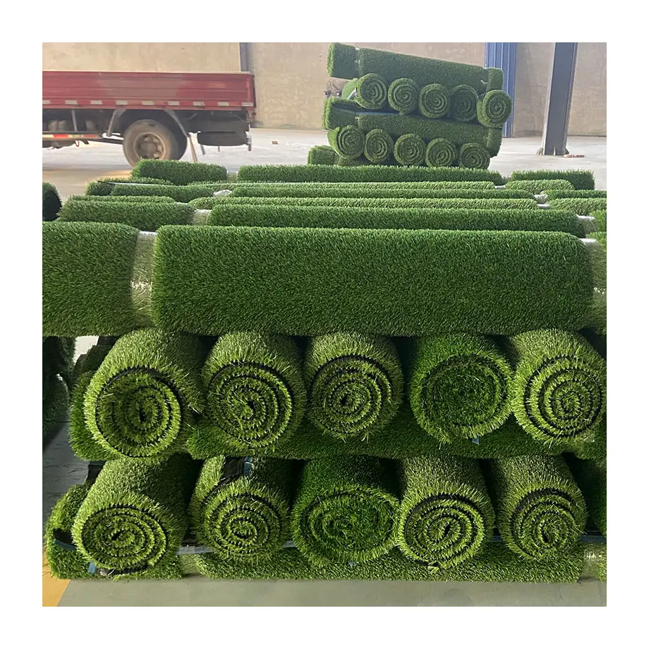 High Quality Outdoor Artificial Grass Wall Landscape Putting Green Grass Synthetic Turf Artificial Grass