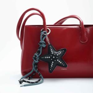 Porte-clés tendance en métal et cuir PU avec breloques en forme de cœur, étoile, champignon, piment, fleurs, pampilles en corde, cadeau idéal pour sacs - Product Image 5