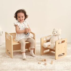 Ensemble table et chaises en bois massif pour enfants, style scandinave minimaliste, durable, pour usage domestique - Product Image 1