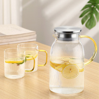 Vente en gros 54oz Borosilicate nervuré clair cristal verre filtre à eau théière théière pichet pichet avec couvercle en acier inoxydable 304