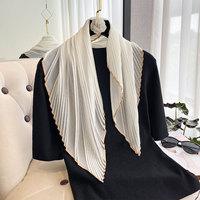 Nouvelle Écharpe Plissée en Fausse Soie Couleur Unie Printemps-Été pour Femme, Foulard Carré 70x70 Haut de Gamme, Écharpe Polyvalente Tendance