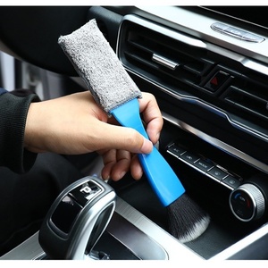Brosse de nettoyage de voiture 2 en 1 Brosse de nettoyage d'intérieur de voiture en plastique à poils souples Outil de dépoussiérage Brosse de lavage de voiture - Product Image 4