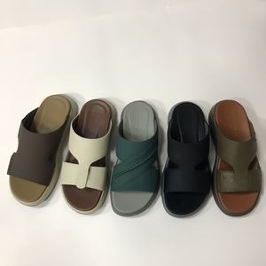 Chaussures décontractées pour hommes en cuir véritable, style sport d'extérieur, mules à bout ouvert, plates, antidérapantes et respirantes - Product Image 1