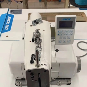 Máquina <span class=keywords><strong>de</strong></span> coser industrial <span class=keywords><strong>de</strong></span> ojal <span class=keywords><strong>de</strong></span> cadena mecánica Jack 1377e nueva, con motor <span class=keywords><strong>de</strong></span> alta seguridad y tres <span class=keywords><strong>tipos</strong></span> <span class=keywords><strong>de</strong></span> <span class=keywords><strong>botones</strong></span>. - Product Image 4